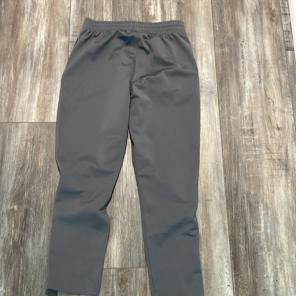 Under Armour Gray Tapered Zipper Bottom Jogger Pants Boys Large - Picture 5 of 7